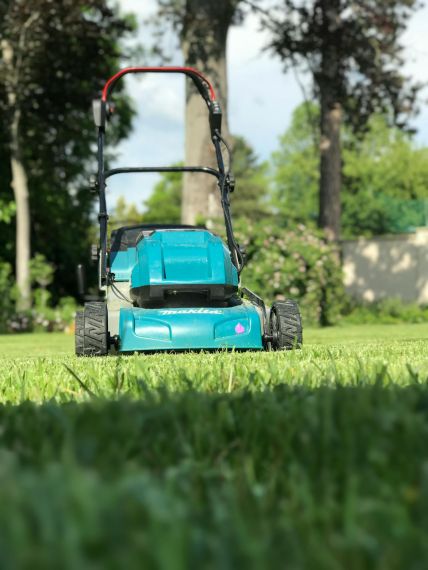 Udržujte své zahradní stroje v top stavu díky našemu servisu Prodlužte životnost svého zahradního vybavení – profesionální údržba
