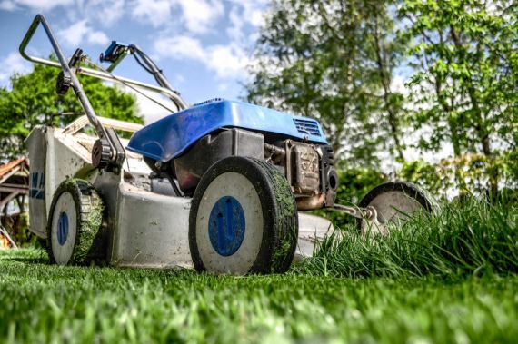 Servis zahradní techniky: Péče, která udrží vaše stroje v provozu Servis zahradní techniky: Opravy a údržba pro bezproblémový chod